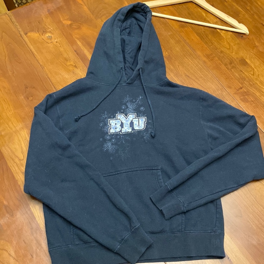 Independent trading co. Navy BYU hoodie
